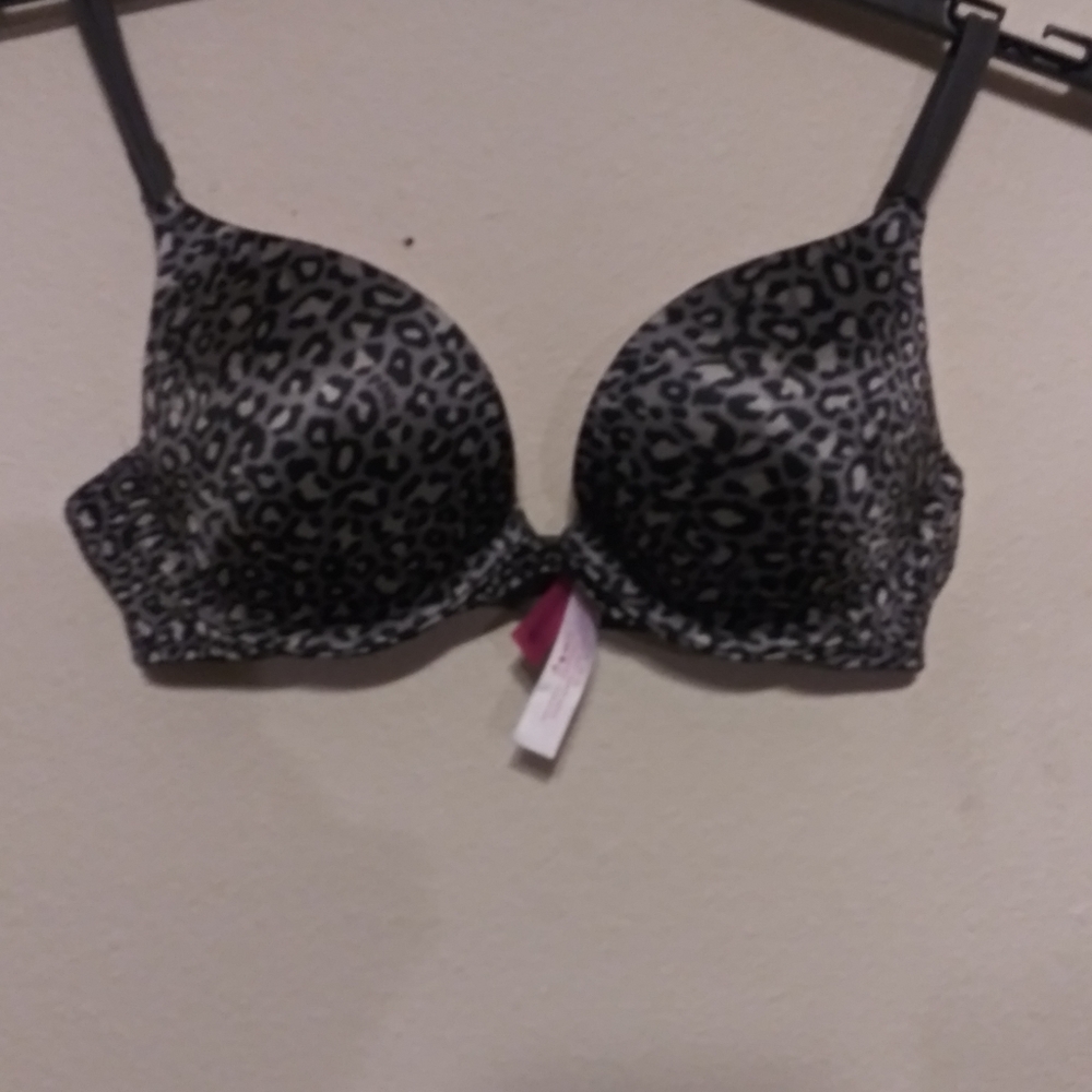 Pink Victoria Secret Wire Bra